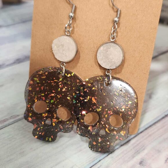 Boutique resin and glitter black skull dangle earrings - Picture 2 of 5